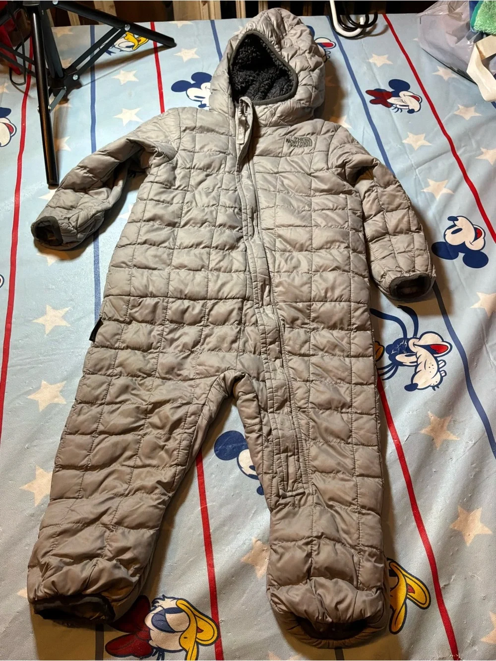 The north face baby thermoball eco snowsuit cozy Sherpa lined size 12-18 months